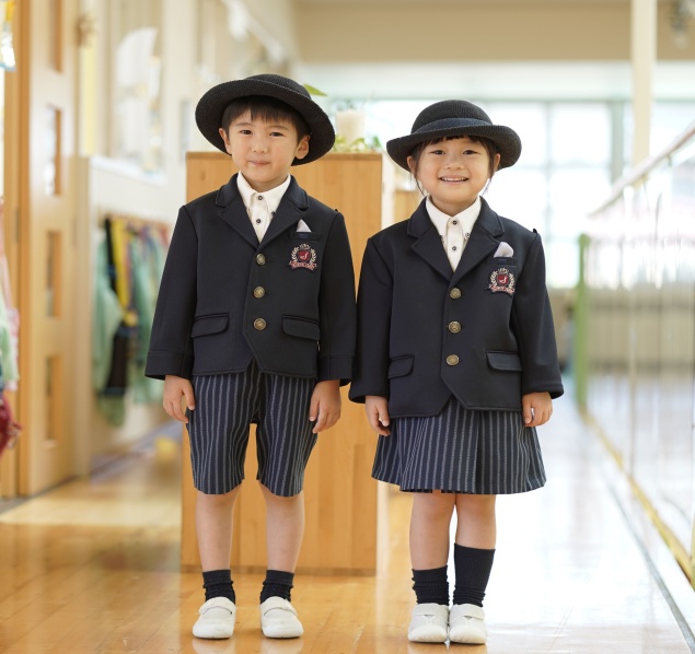 制服紹介 | 金沢星稜大学附属星稜幼稚園 - 学校法人稲置学園